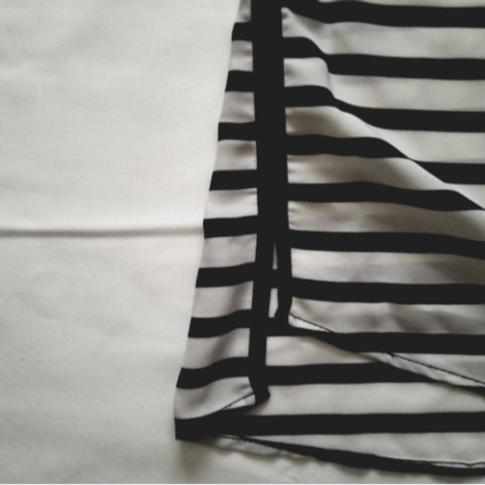 Monteau Los Angeles Black & White Stripe Tie Back Sleeveless Tank Top Size Small - Picture 9 of 16